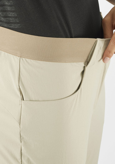 detail Dámské kalhoty SALOMON WAYFARER PANTS W PLAZA TAUPE