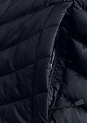 detail Dámská bunda Peak Performance W Frost Down Hood Jacket Black
