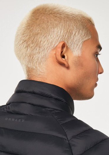 detail Pánská bunda Oakley Omni Thermal Jacket Blackout 02e
