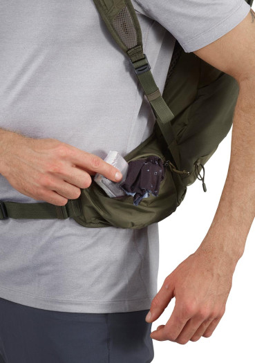 detail Turistický batoh Salomon TRAILBLAZER 30 Martini Ol/Olive Nigh/Ebo