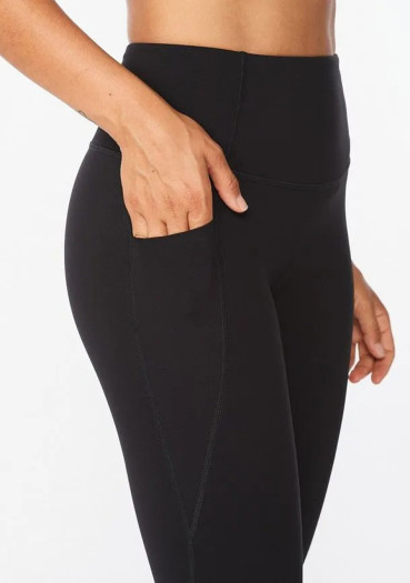 detail 2XU Form Stash Hi-Rise Comp Tights