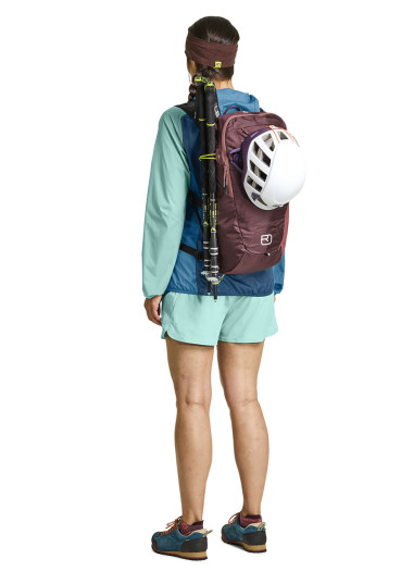 detail Batoh Ortovox Traverse Light 20 Winetasting