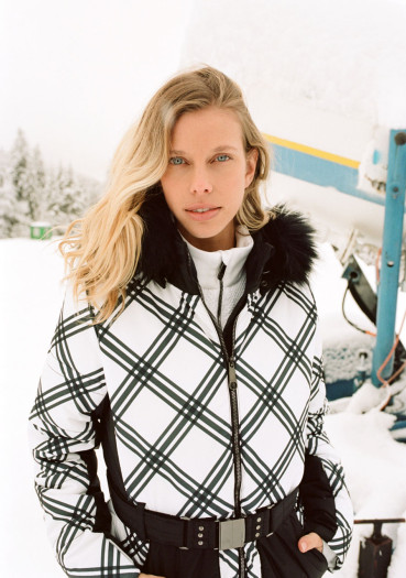 detail Dámská bunda Poivre Blanc W24-1003-Wo Ski Jacket Cross Black