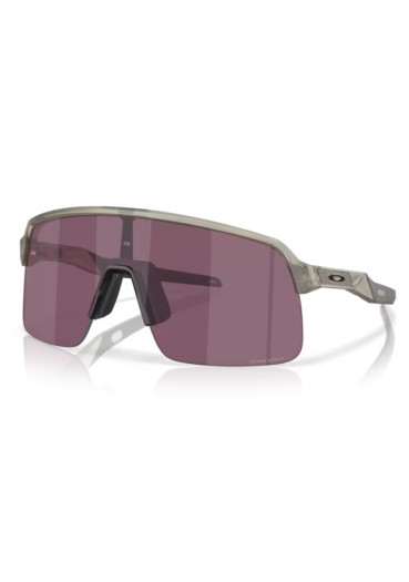 detail Sluneční brýle Oakley 9463-7039 Sutro Lite MtGryInk w/ PrizmRoadBlk