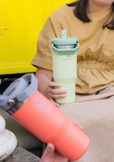 detail Stanley Tumbler se slámkou/brčkem 890ml Citron