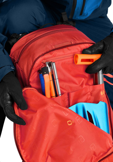 detail Batoh - Ortovox Switchback 32 Hot Orange 32 Liter