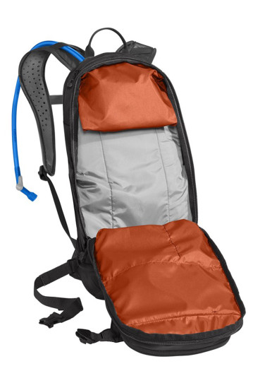 detail Batoh CamelBak Mule Black