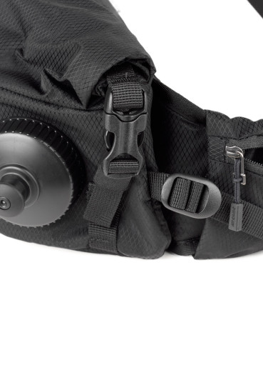 detail Ledvinka - bidon Atomic NORDIC THERMO BOTTLE BELT Black/Grey