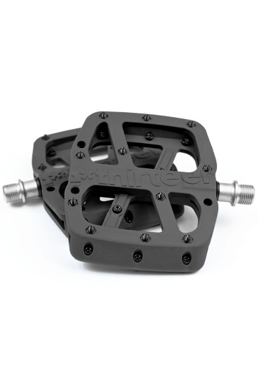 detail Sada pinů k pedálům E*thirteen Base Flat Pedal Pin Kit Black Incl.14 steel pins