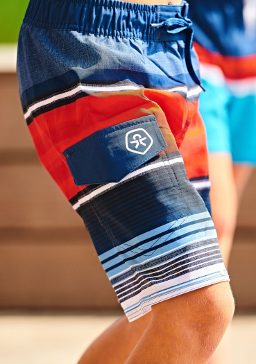 detail Chlapecké kraťasy Color Kids Eske beach shorts AOP
