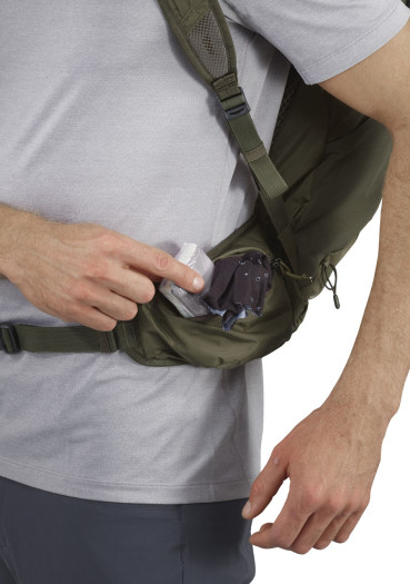 detail Turistický batoh Salomon TRAILBLAZER 30 Martini Ol/Olive Nigh/Ebo