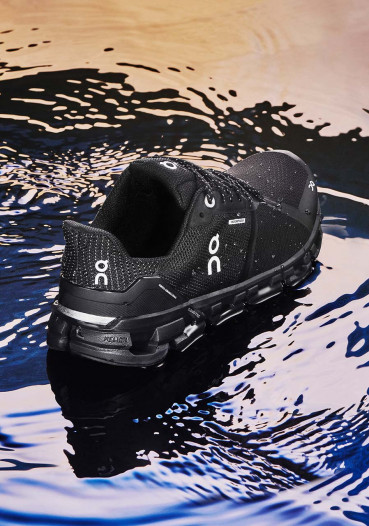 detail Dámské boty On Running Cloudflyer Waterproof W Black/Lunar