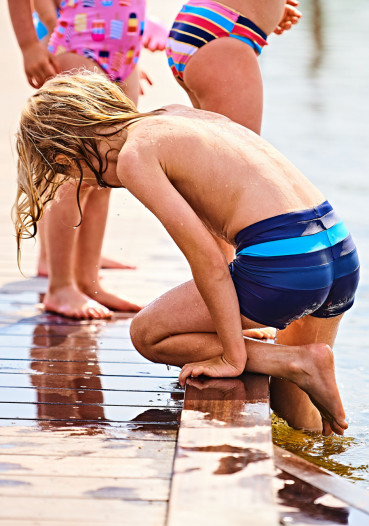 detail Chlapecké plavky Color Kids Elmar swim trunks